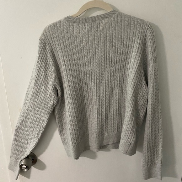 Old Navy Women’s SoSoft Cropped Cable Knit Cardigan Sweater - light gray - NWOT - Picture 5 of 6